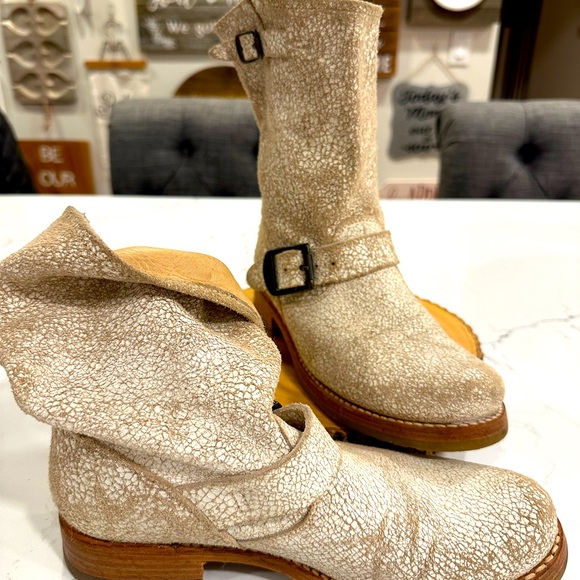 Vintage Frye Veronica Shortie White Crackle Slouch Boot - Picture 4 of 16